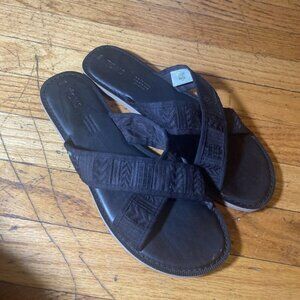 TOMS Womens Viv Black Arrow Embroidered Mesh Cross Strap Slide Sandals Sz 10 Nwo